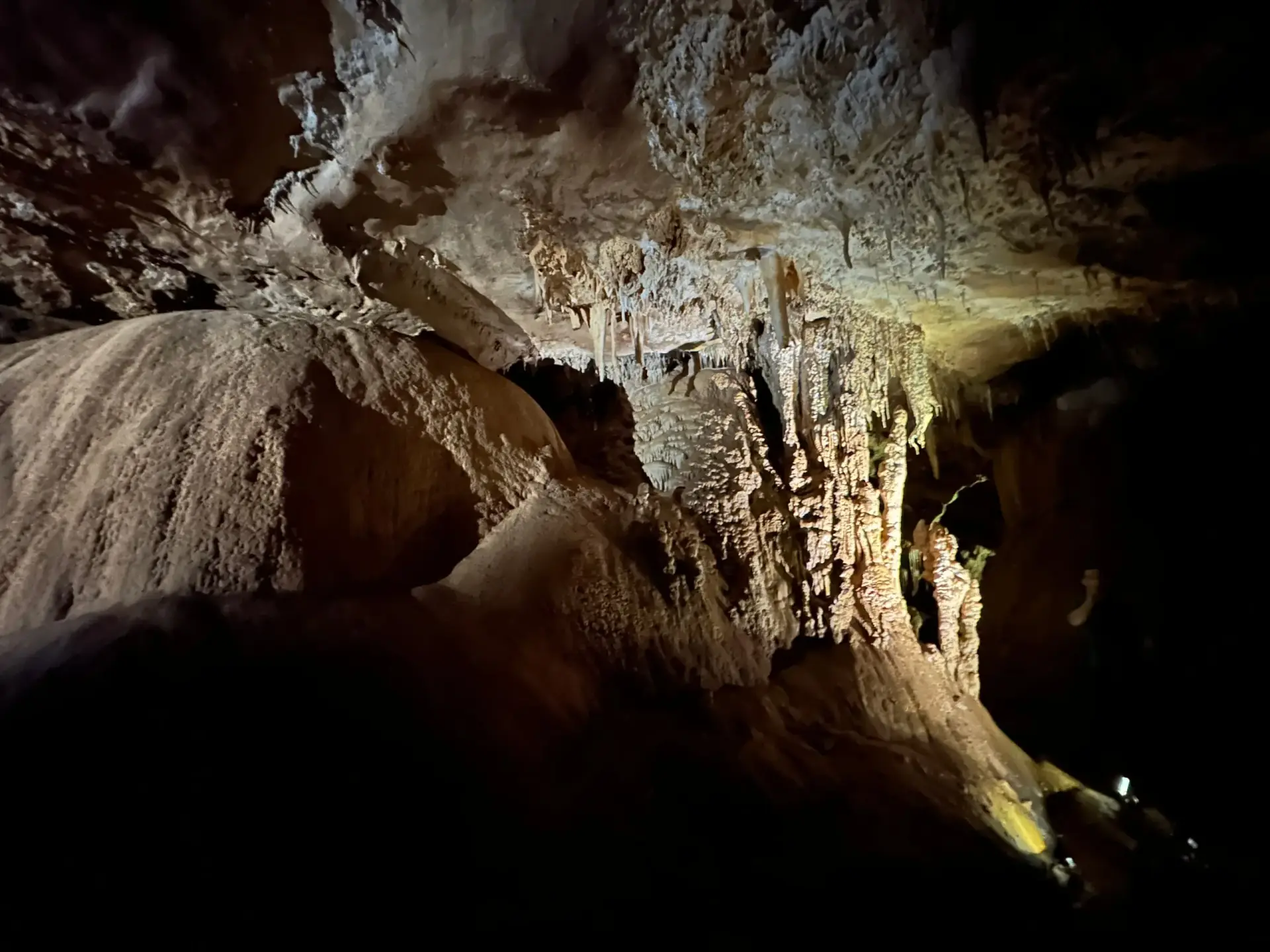 Mtkvari River view near Uplistsikhe