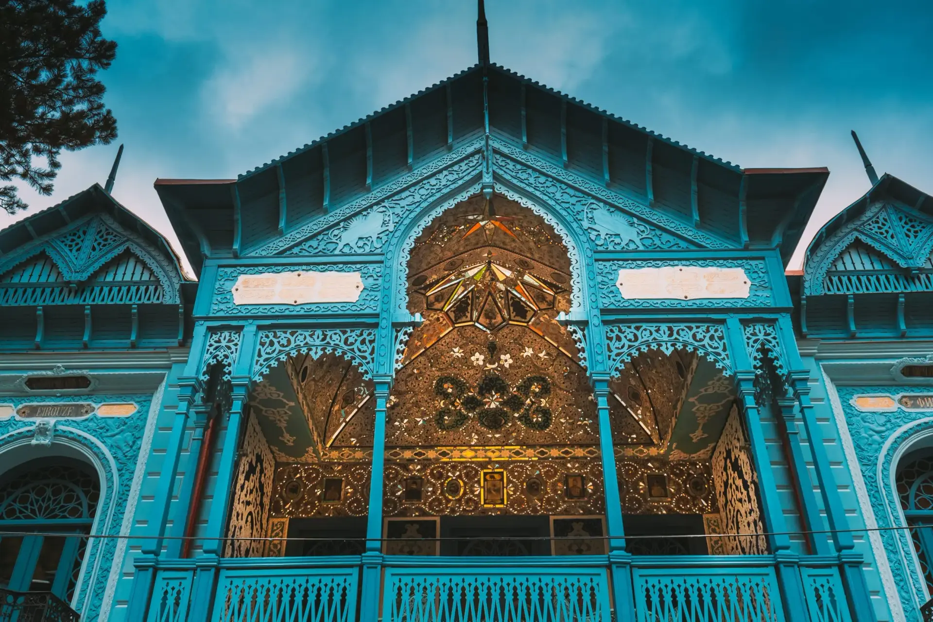 Borjomi mineral spring pavilion with turquoise architecture